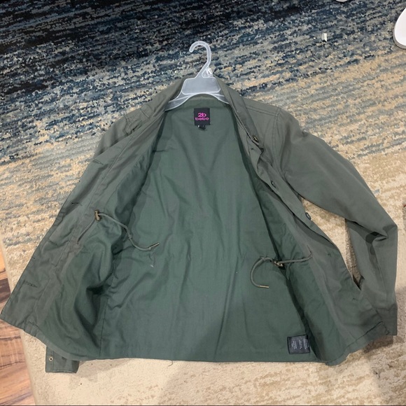 Jacket - Picture 3 of 5